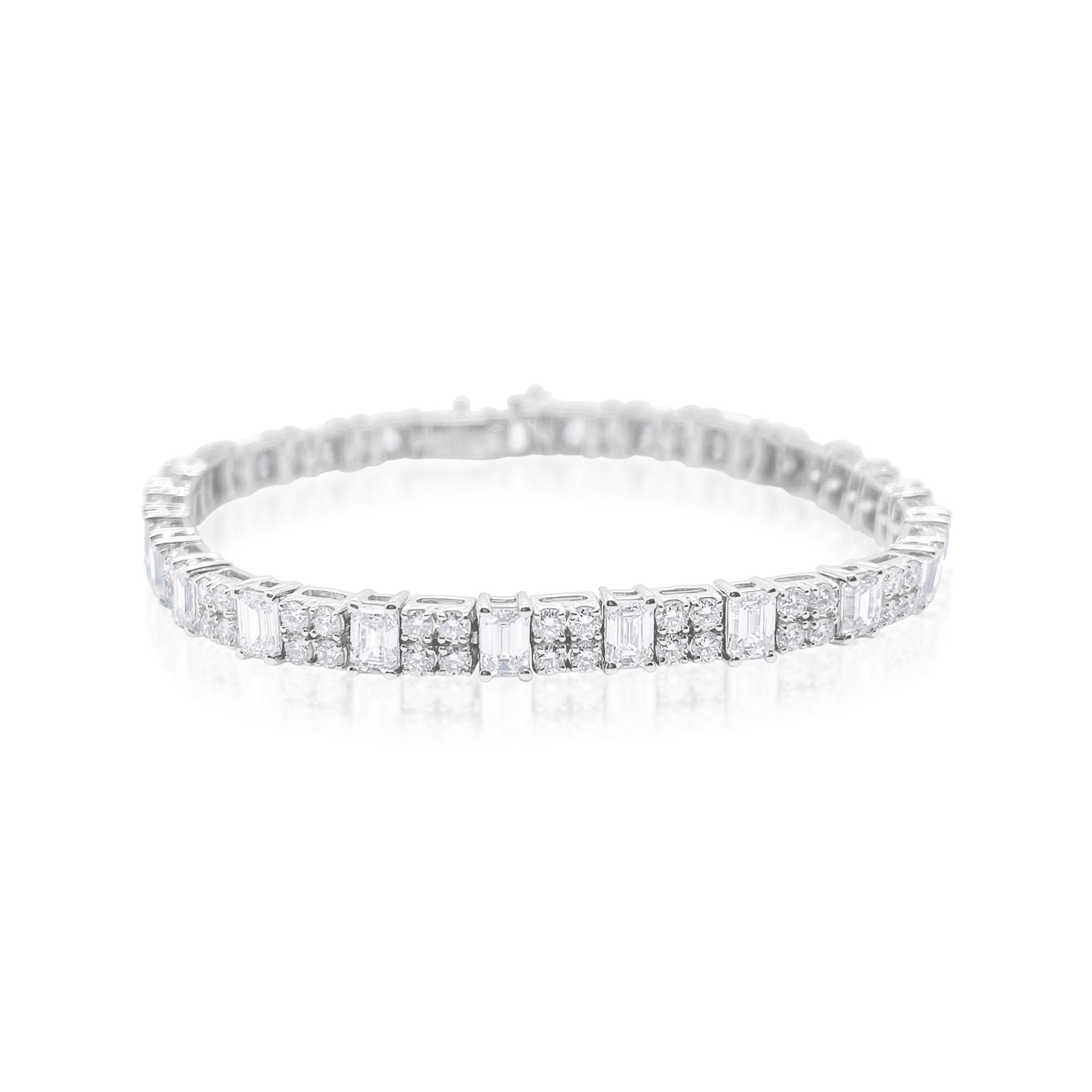 14 Karat White Gold 7.68 Carat Emerald and Round Cut Lab Grown Diamond Tennis Bracelet 7.68 7 inches