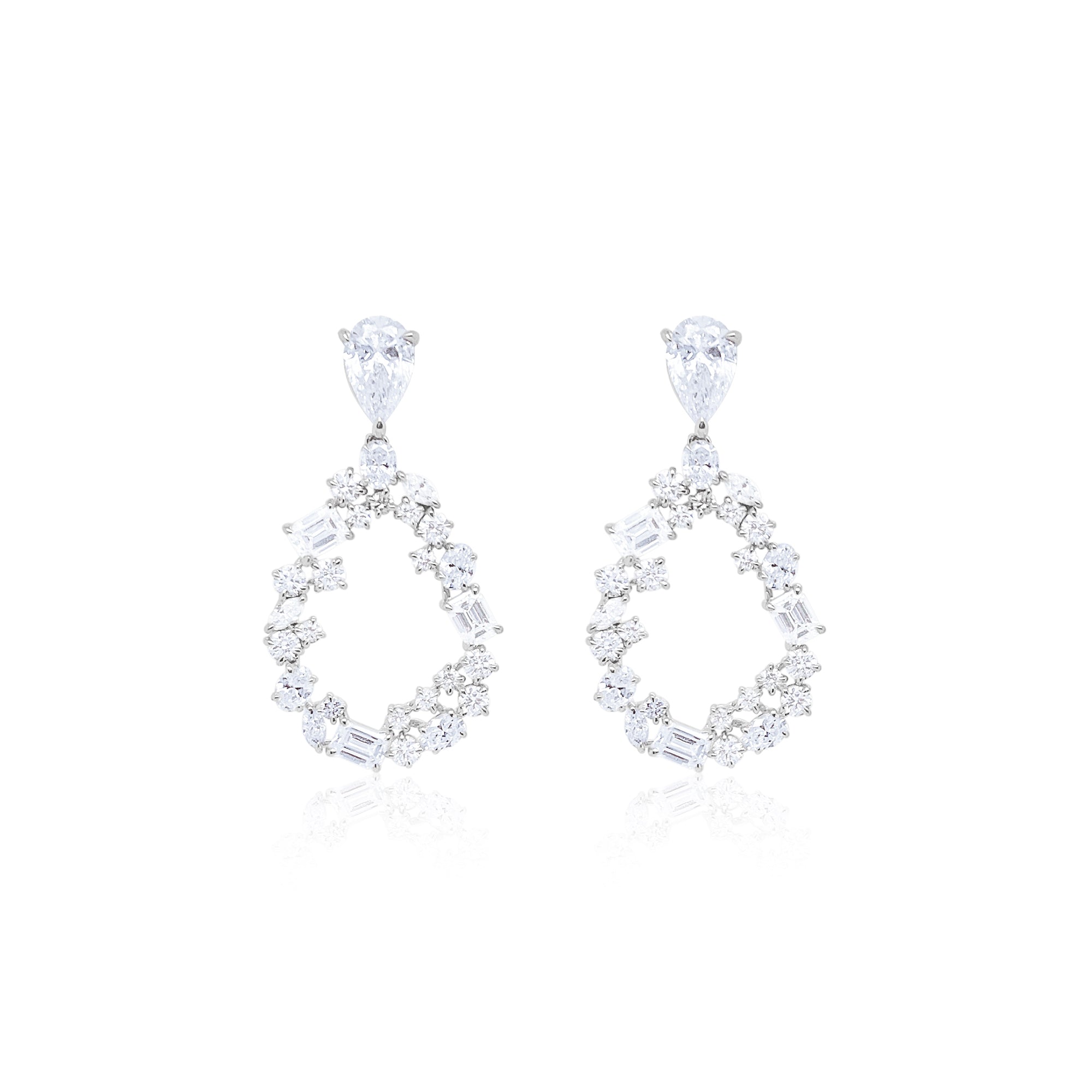 14 Karat White Gold 5.48 Carat Drop Lab Grown Diamond Earrings Cocktail Earrings