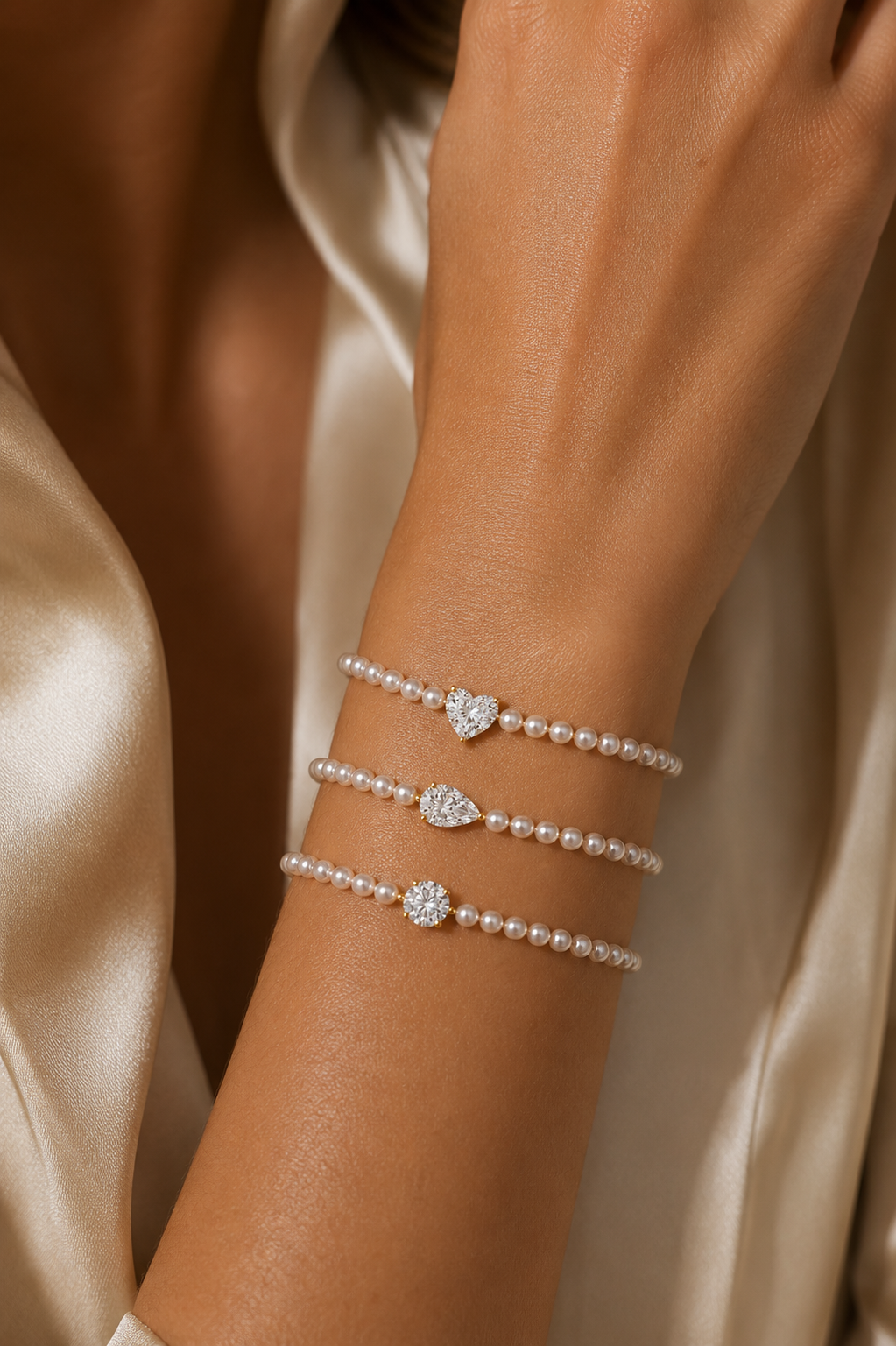 Pearl and Lab Grown Pear Cut Diamond Bracelet 2ct